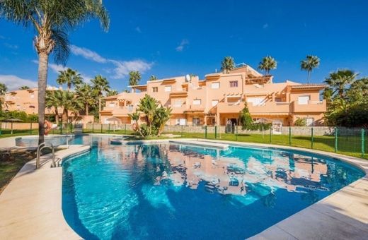 Piso / Apartamento en Urbanización Marbella Este, Málaga