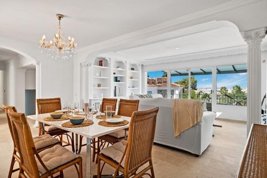 Villa in Nueva Andalucia, Malaga
