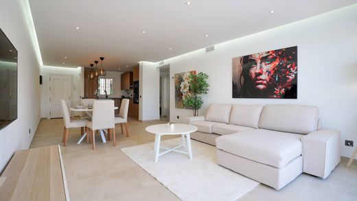 Apartment in Benahavís, Malaga