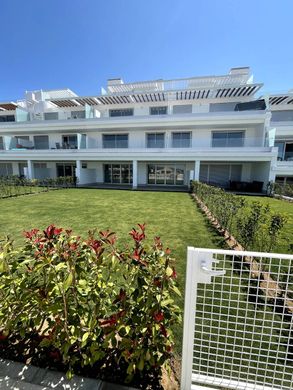 Apartment / Etagenwohnung in Estepona, Málaga