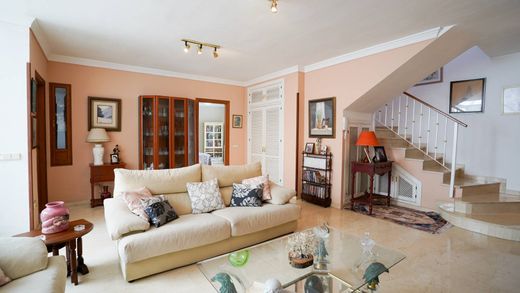 Villa in Nueva Andalucia, Provincia de Málaga