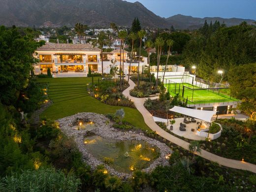 Villa in The Golden Mile, Malaga