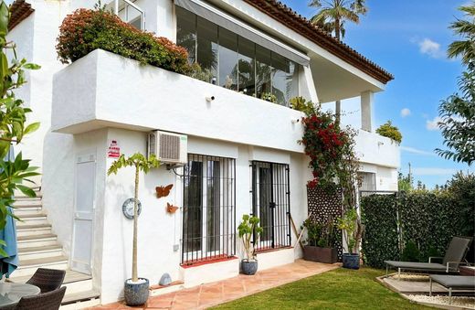 Villa multifamiliale à Manilva, Malaga