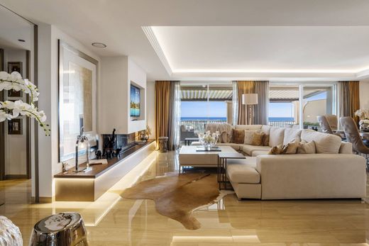 Apartment in Benahavís, Malaga