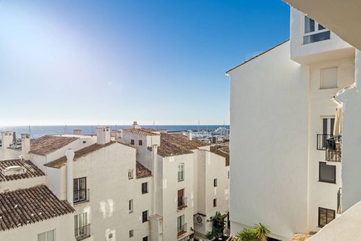 Apartment in Puerto Banus, Malaga