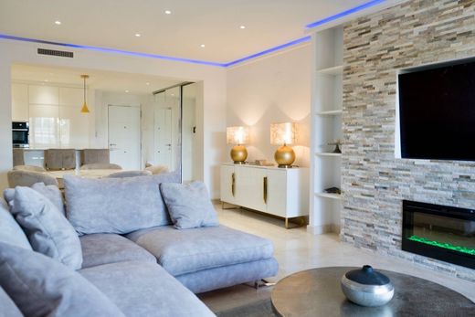 Apartment in Benahavís, Malaga