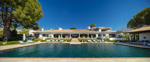Villa in The Golden Mile, Malaga