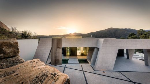 Villa in Benahavís, Malaga