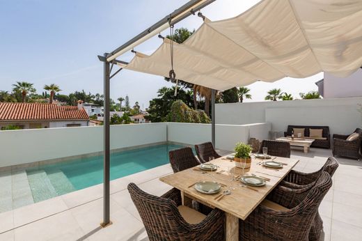 Villa in Nueva Andalucia, Malaga