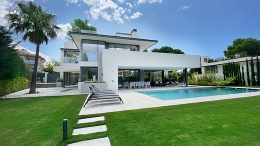 Villa in The Golden Mile, Malaga