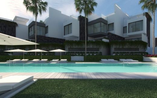 Townhouse in Estepona, Malaga