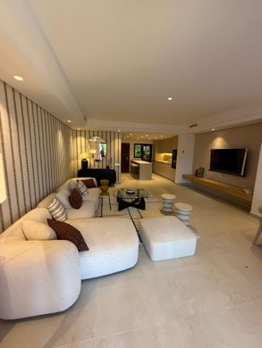 Apartment in The Golden Mile, Malaga