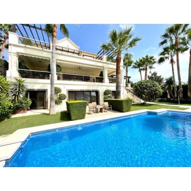 Villa in Benahavís, Malaga