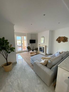 Appartement in Nueva Andalucia, Provincia de Málaga