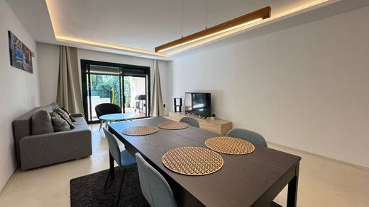 Apartment / Etagenwohnung in Nueva Andalucia, Málaga