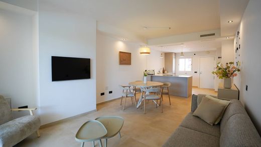 Apartment in Nueva Andalucia, Malaga
