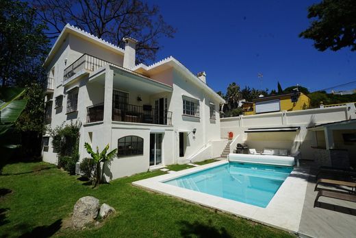 Villa in Nueva Andalucia, Malaga