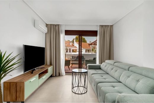 Apartamento - Nueva Andalucia, Málaga