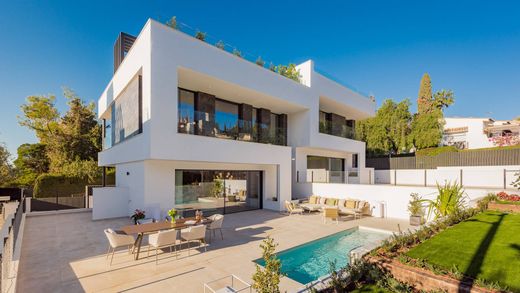 Villa in The Golden Mile, Malaga