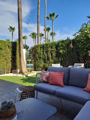 Townhouse in Nueva Andalucia, Malaga