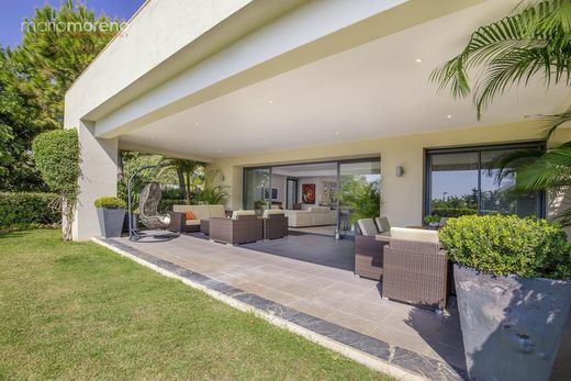 Apartment / Etagenwohnung in Marbella, Málaga
