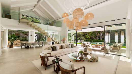 Villa in Estepona, Malaga