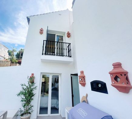 Luxury Penthouse Kitchen And Bedroom Design Reference: 3 Bedroom Luxury Penthouse For Sale In Nueva Andalucia Spain