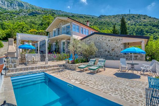 Luxury home in Buljarica, Budva