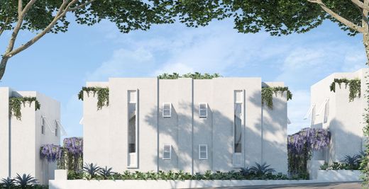 Townhouse in The Garden, Saint James