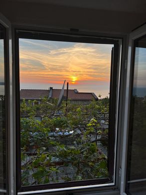 Luxury home in Reževići, Budva