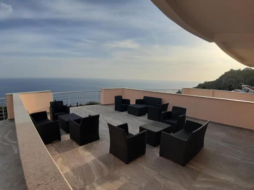 Hotel for sale in Šušanj