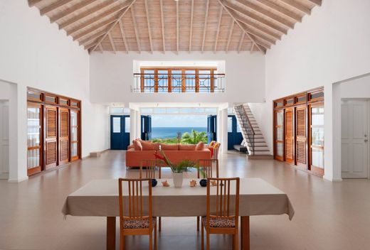 Luxury home in Gibbs, Saint Peter