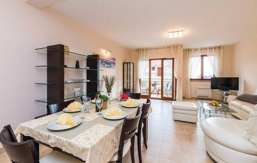 Apartment / Etagenwohnung in Kamenari, Herceg Novi