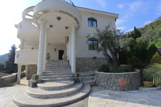 Villa a Petrovac, Danilovgrad