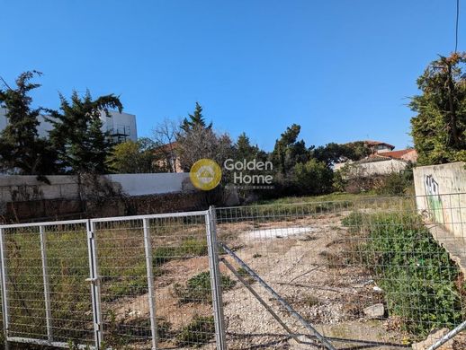 Land in Kifisiá, Nomarchía Athínas