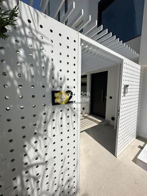 Mehrfamilienhaus in Voúla, Nomarchía Anatolikís Attikís