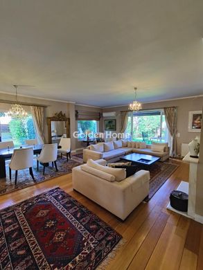 Casa Unifamiliare a Marousi, Nomarchía Athínas