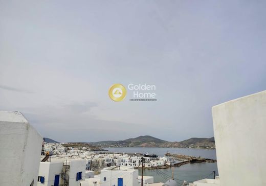 Yarɪ müstakil ev Páros, Kiklad Adaları
