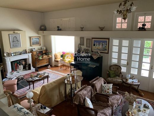 Voúla, Nomarchía Anatolikís Attikísの高級住宅