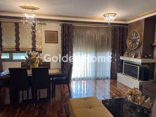 Villa Plurifamiliare a Vári, Nomarchía Anatolikís Attikís