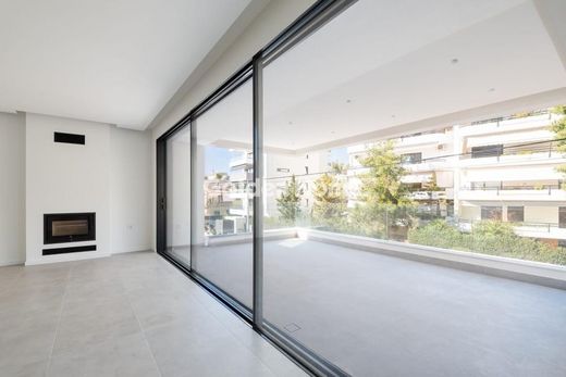 Apartment / Etagenwohnung in Glyfáda, Nomarchía Athínas