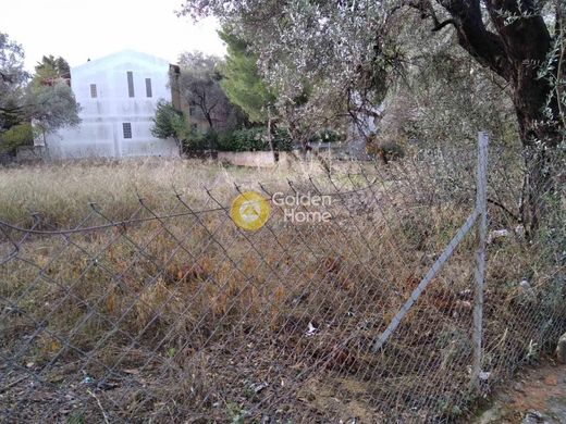 Land in Kifisiá, Nomarchía Athínas