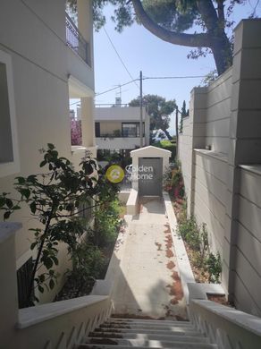 Chalet Pareado en Kifisiá, Nomarchía Athínas