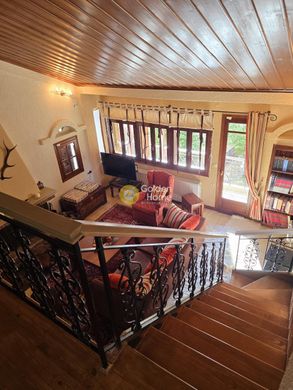 Luxe woning in Aráchova, Nomós Voiotías
