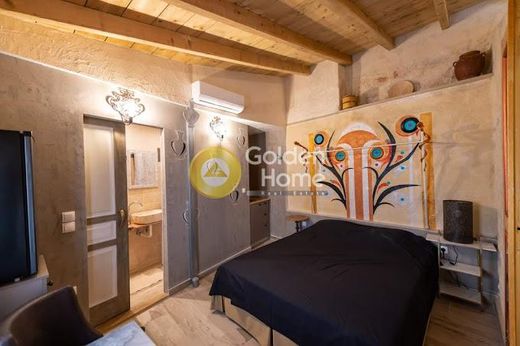 Townhouse in Keratéa, Nomarchía Anatolikís Attikís