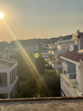 ‏בית חד-משפחתי ב  Alimos, Nomarchía Athínas