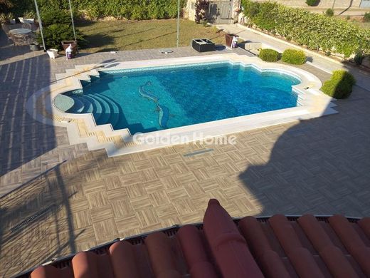 Semidetached House in Afidnés, Nomarchía Anatolikís Attikís