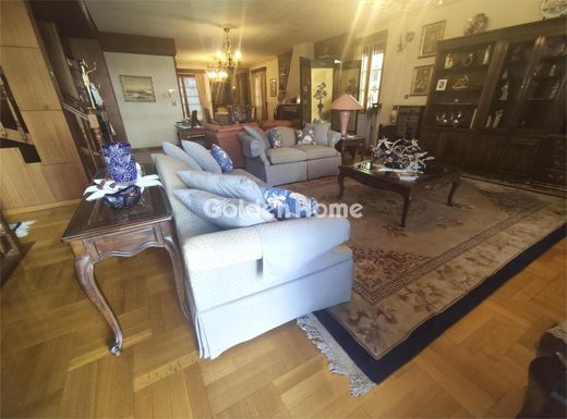 ‏בתי יוקרה ב  Alimos, Nomarchía Athínas