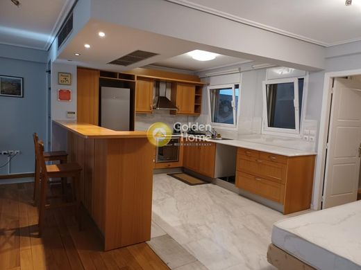 Piso / Apartamento en Atenas, Nomarchía Athínas