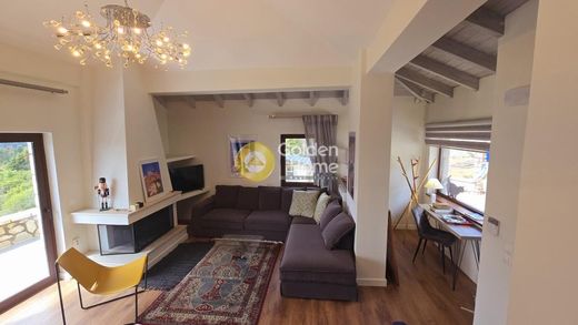 Casa en Aráchova, Nomós Voiotías